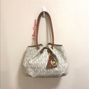 🔴 SOLD 🔴 👜 Authentic Michael Kors 👜